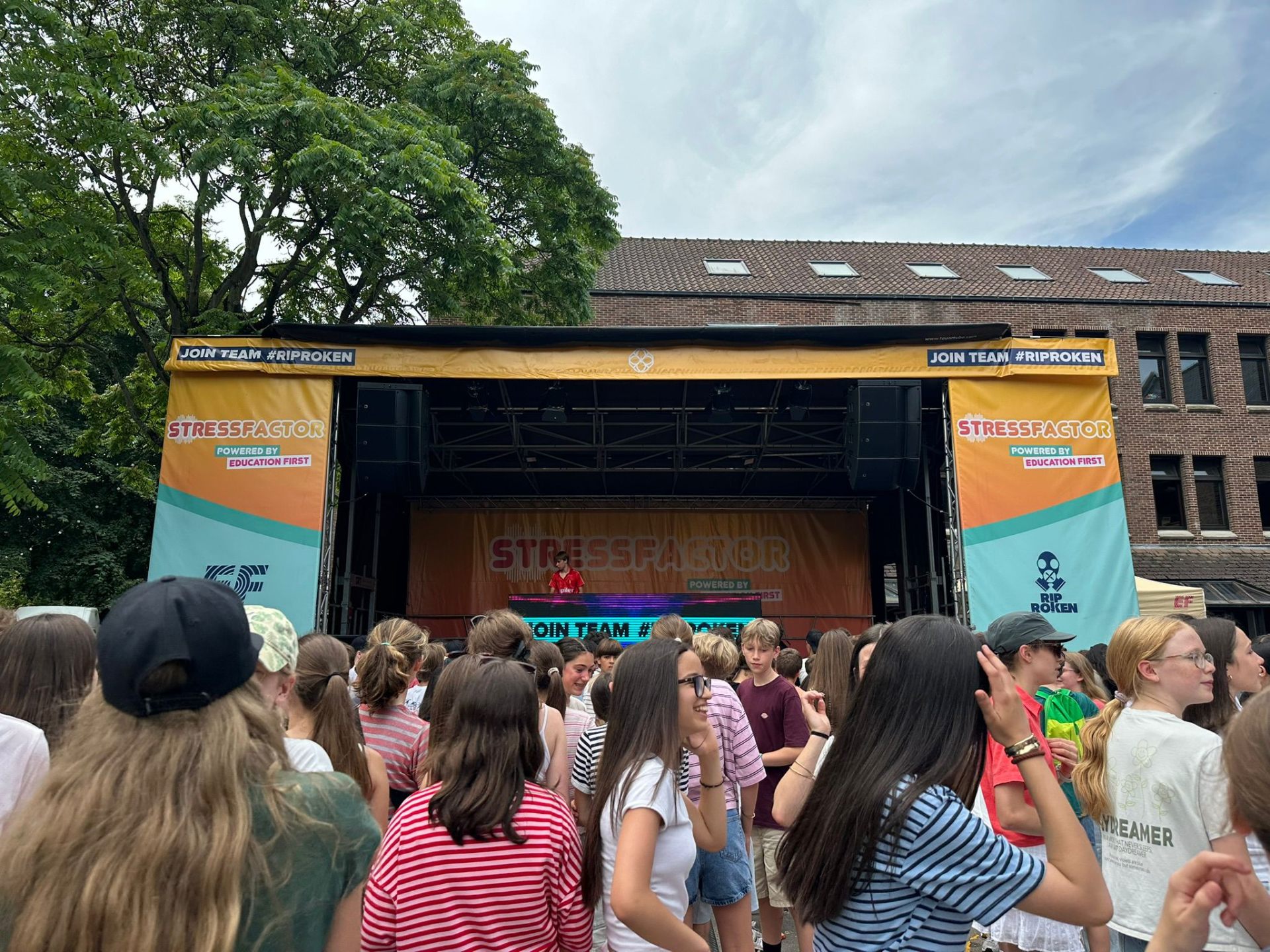 Sfeerbeeld DJ Spacer optreden
